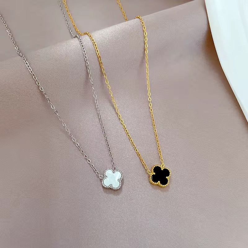 Min's Clover Necklace